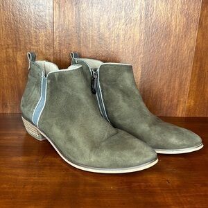 REGARDE le CIEL TAUPE SIZE 7/38 ANKLE BOOTIES